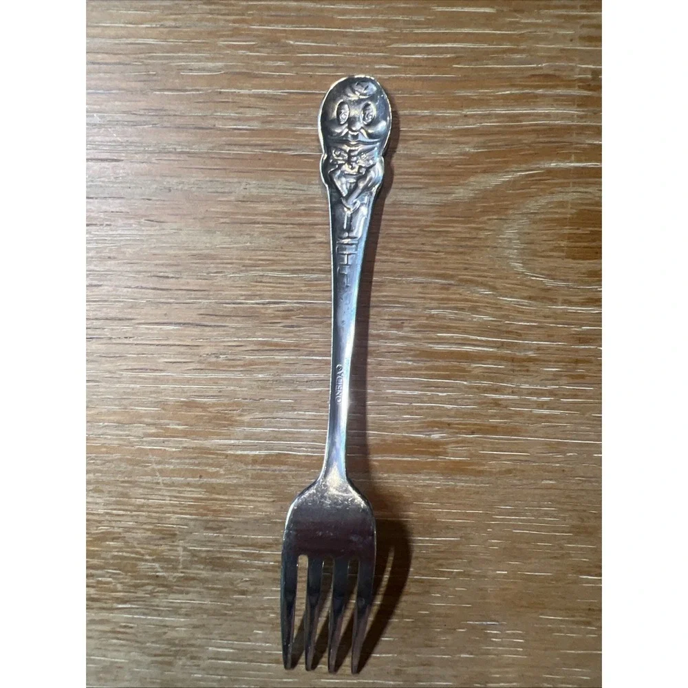 Oneida USA Stainless HUMPTY DUMPTY Small‎ / Child Fork 6